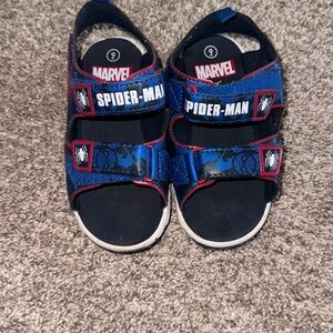 Light up Spider-Man shoes, size 9 toddler